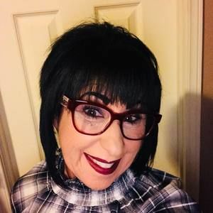 Meet your Posher, Paula